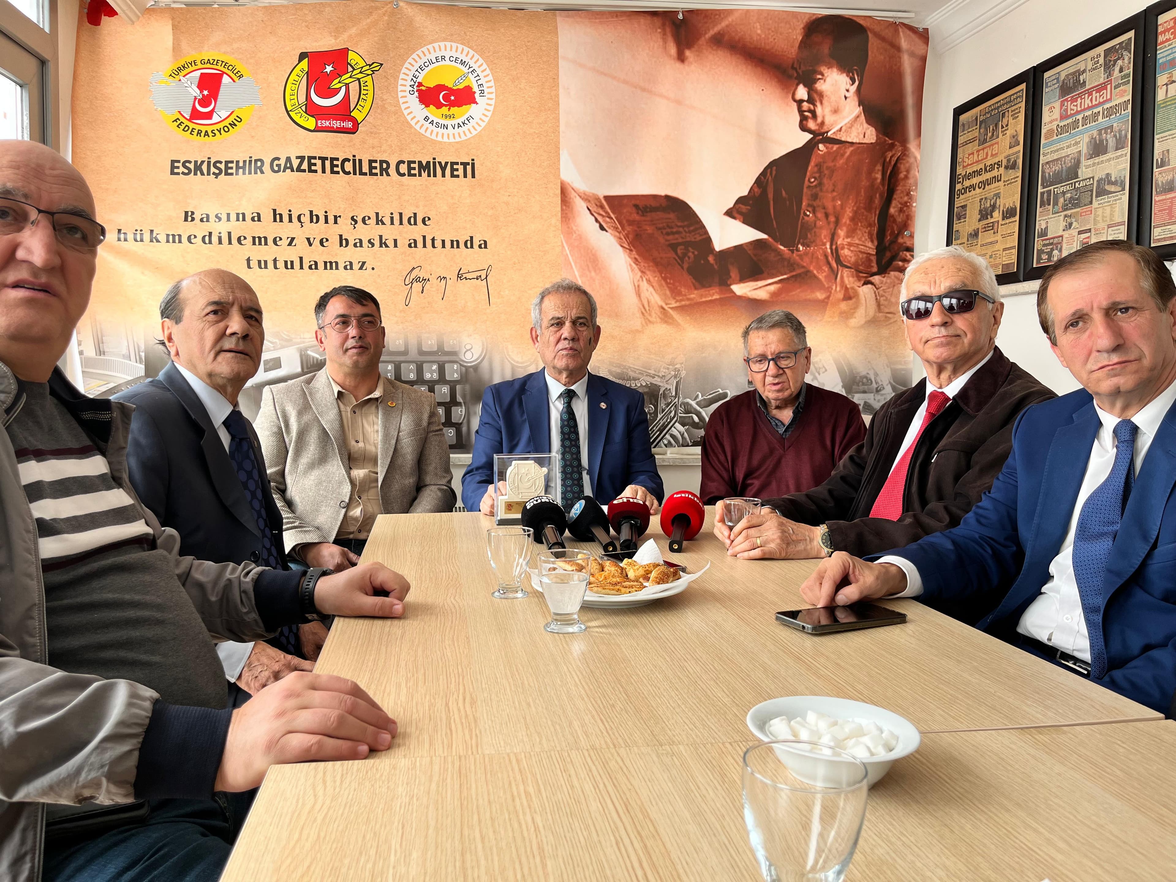 KÜTAHYA VE ESKİŞEHİR GAZETECİLER CEMİYETLERİ ARASINDA DOSTLUK VURGUSU