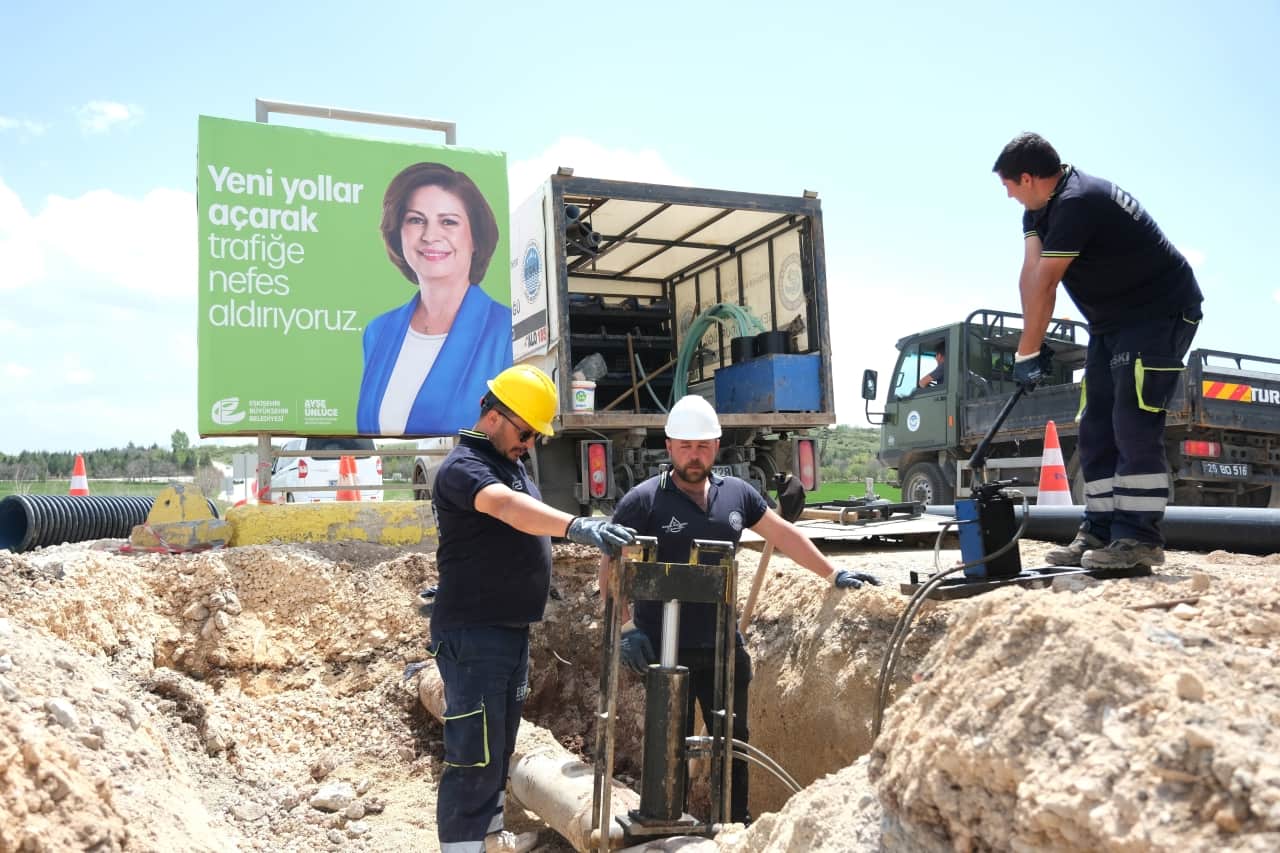 YAŞAR KEMAL CADDESİ’NE 2.8 KİLOMETRELİK İÇME SUYU HATTI