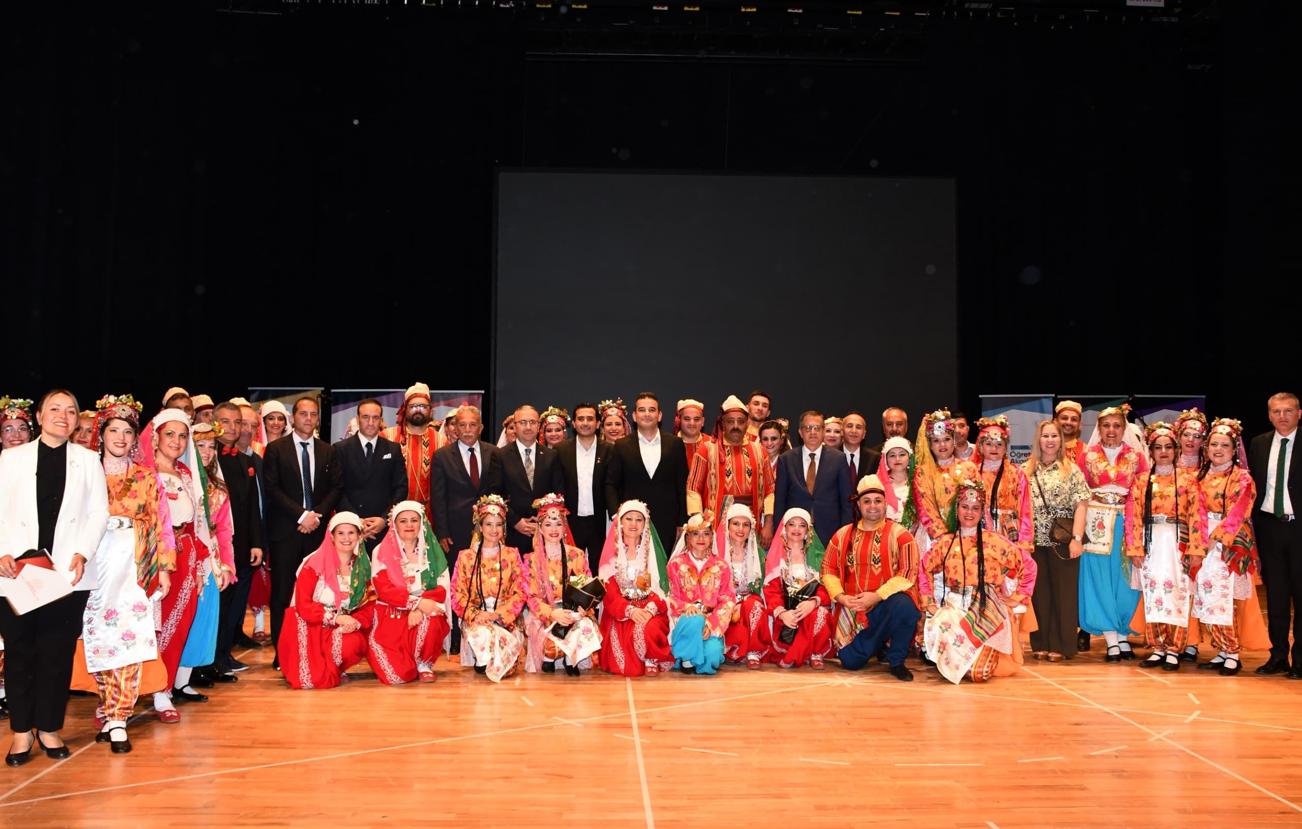 ESKİŞEHİR ÖĞRETMEN AKADEMİLERİ 2025-2026 EĞİTİM ÖĞRETİM YILI KAPANIŞ PROGRAMI GERÇEKLEŞTİRİLDİ